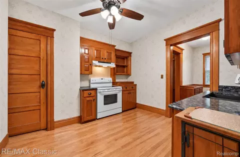 Kitchen - 332 Broadway, Springfield, MI 48350 photo 1 of 3