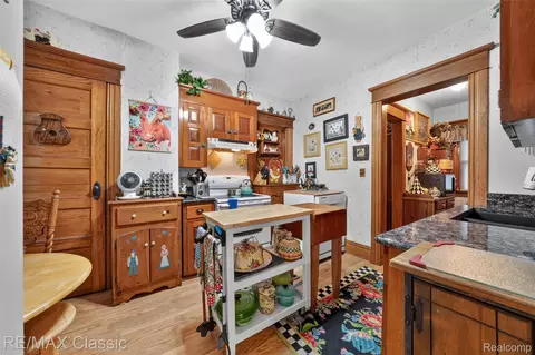 Kitchen - 332 Broadway, Springfield, MI 48350 photo 2 of 3