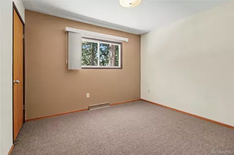 Bedroom - 3416 E Pineview Dr, Scio, MI 48130 photo 1 of 3
