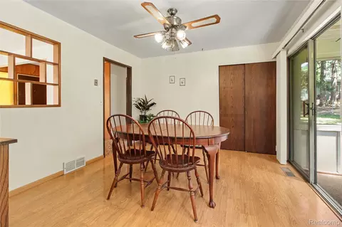 Dining - 3416 E Pineview Dr, Scio, MI 48130 photo 2 of 2