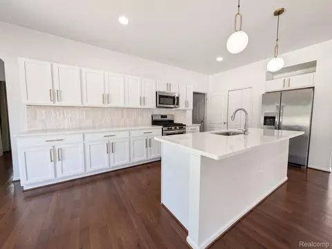 Kitchen - 874 Henning St, Dundee, MI 48131 photo 1 of 2