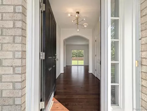 Entry Way - 874 Henning St, Dundee, MI 48131 photo 1 of 3