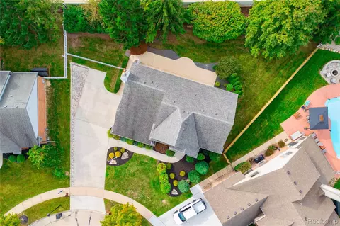 View/Area - 15710 Meadows Dr, Riverview, MI 48193 photo 5 of 5