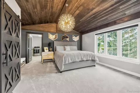 Bedroom - 15710 Meadows Dr, Riverview, MI 48193 photo 1 of 7