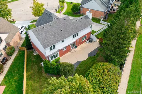 View/Area - 15710 Meadows Dr, Riverview, MI 48193 photo 3 of 5