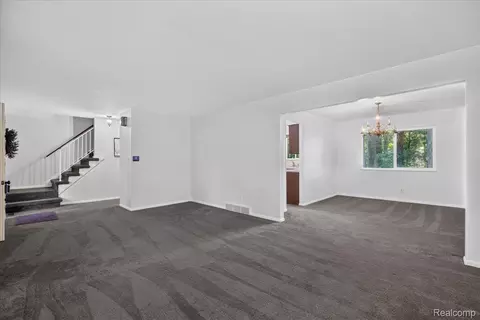 Living - 2249 Belle Meade Dr, Davison, MI 48423 photo 1 of 6