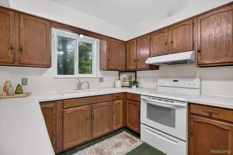 Kitchen - 2249 Belle Meade Dr, Davison, MI 48423 photo 1 of 4