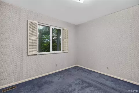 Bedroom - 2249 Belle Meade Dr, Davison, MI 48423 photo 2 of 6