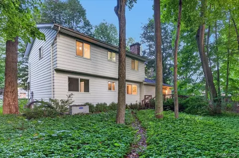 Exterior - 2249 Belle Meade Dr, Davison, MI 48423 photo 2 of 9