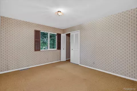 Bedroom - 2249 Belle Meade Dr, Davison, MI 48423 photo 6 of 6