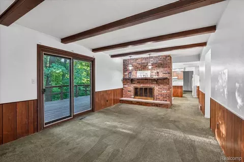 Living - 2249 Belle Meade Dr, Davison, MI 48423 photo 6 of 6