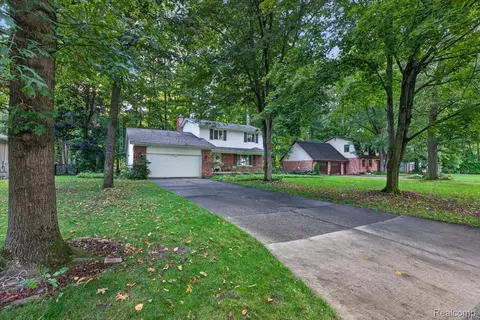 Exterior - 2249 Belle Meade Dr, Davison, MI 48423 photo 9 of 9