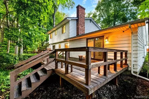 Exterior - 2249 Belle Meade Dr, Davison, MI 48423 photo 4 of 9