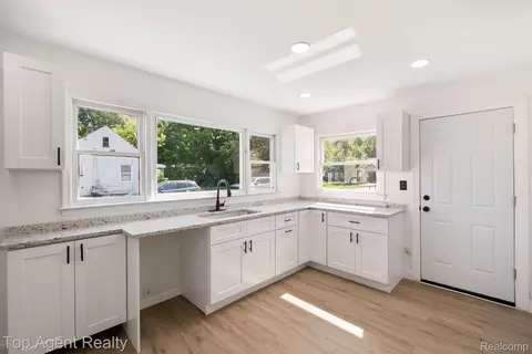 Kitchen - 7285 Prospect Ave, Warren, MI 48091 photo 1 of 2
