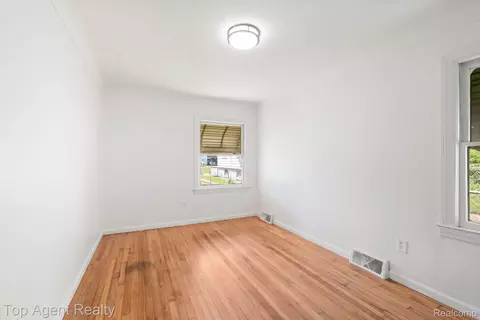 Bedroom - 7285 Prospect Ave, Warren, MI 48091 photo 1 of 4
