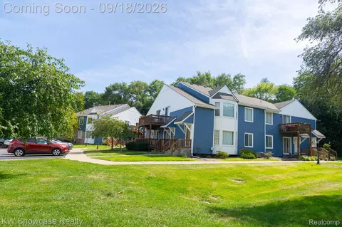 45000 Bayview Dr #1, Novi, MI 48377