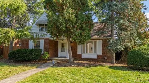 3963 Yorkshire Rd, Detroit, MI 48224