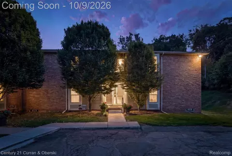 735 Randolph St #121, Northville, MI 48167