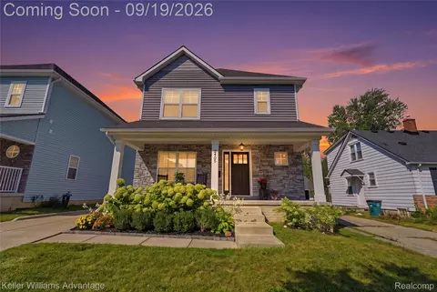 2405 Oakshire Ave, Berkley, MI 48072
