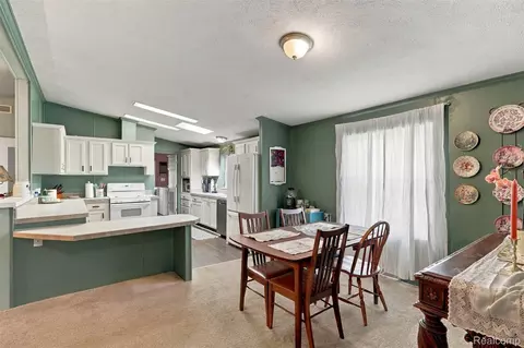 Dining - 28034 Charlemagne, Romulus, MI 48174 photo 2 of 2
