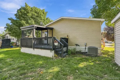 Exterior - 28034 Charlemagne, Romulus, MI 48174 photo 2 of 3