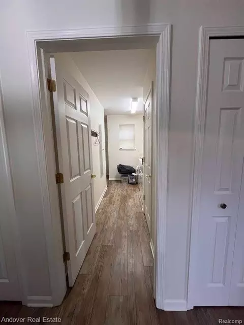 Entry Way - 6294 Princess Ct, Flint, MI 48433 photo 3 of 3