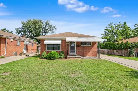 6192 N Waverly St, Dearborn Heights, MI 48127