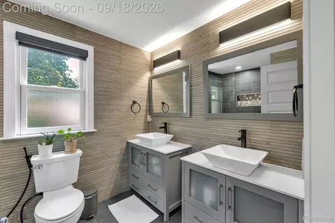 Bath - 23118 Beech St, Dearborn, MI 48124 photo 4 of 6