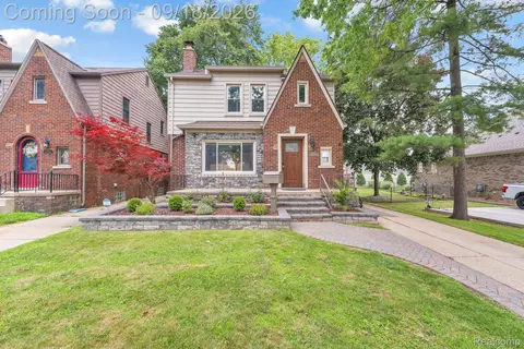 Exterior - 23118 Beech St, Dearborn, MI 48124 photo 5 of 9