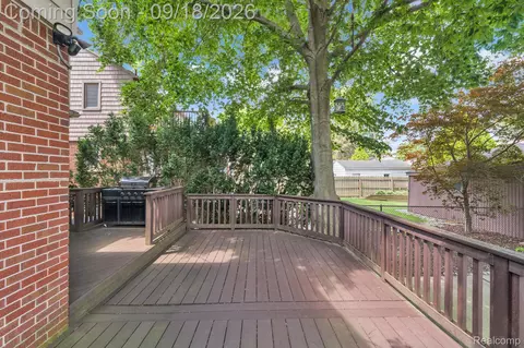 Exterior - 23118 Beech St, Dearborn, MI 48124 photo 8 of 9