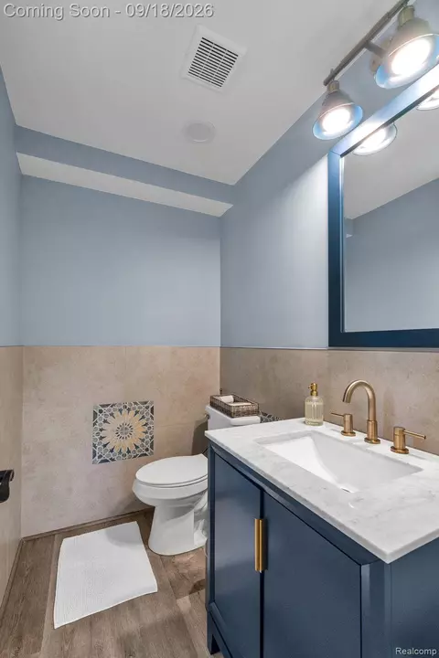 Bath - 23118 Beech St, Dearborn, MI 48124 photo 1 of 6