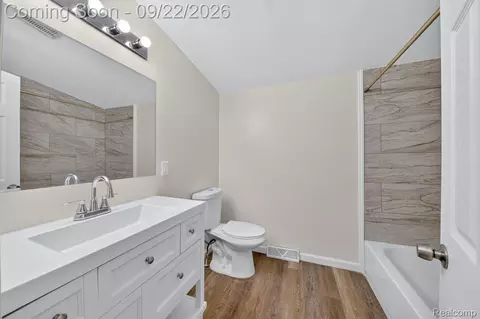 Bath - 16170 S Huron River Dr, Romulus, MI 48174 photo 1 of 2