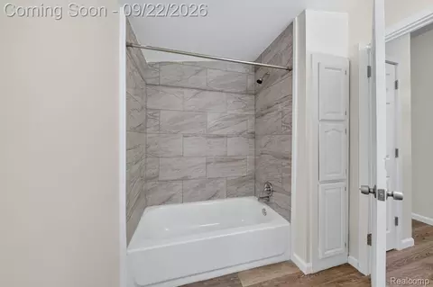 Bath - 16170 S Huron River Dr, Romulus, MI 48174 photo 2 of 2