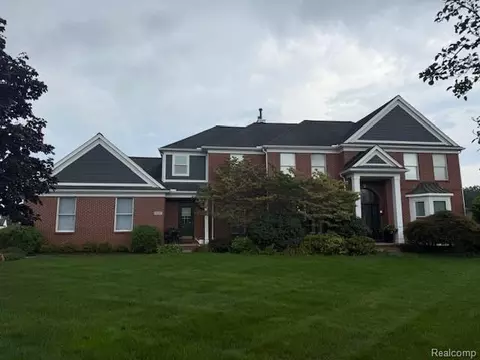 9782 Fellows Creek Dr, Plymouth, MI 48170