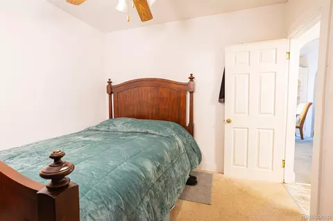 Bedroom - 425 E Jamieson St, Flint, MI 48505 photo 6 of 10