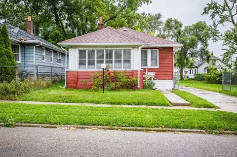 Exterior - 425 E Jamieson St, Flint, MI 48505 photo 4 of 11
