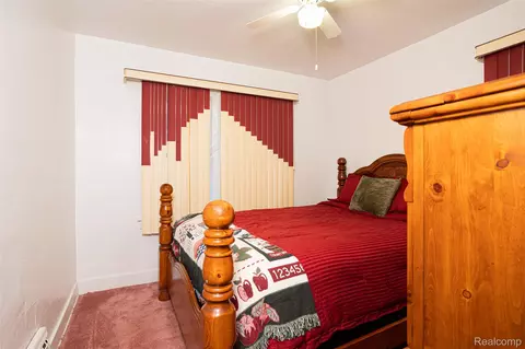 Bedroom - 425 E Jamieson St, Flint, MI 48505 photo 1 of 10