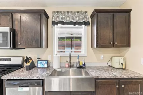 Kitchen - 10359 Baker Dr, Arbela, MI 48420 photo 2 of 2