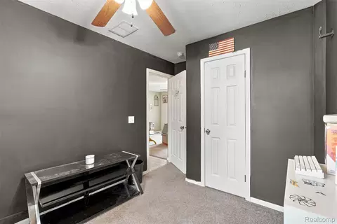 Entry Way - 10359 Baker Dr, Arbela, MI 48420 photo 5 of 5
