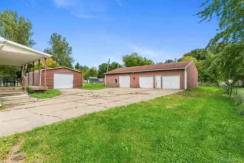 Exterior - 10359 Baker Dr, Arbela, MI 48420 photo 4 of 10
