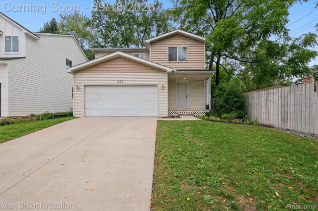 1020 Oregon Blvd, Waterford, MI 48327