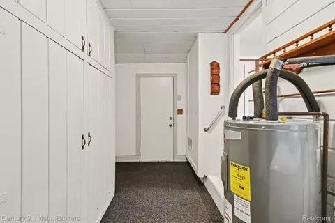 Entry Way - 3222 Comer Dr, Flint, MI 48506 photo 1 of 1