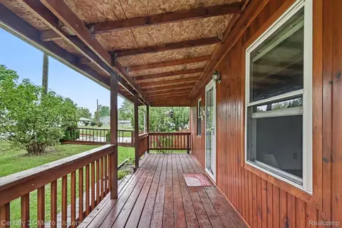 Exterior - 3222 Comer Dr, Flint, MI 48506 photo 2 of 6