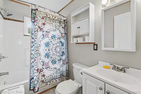Bath - 3222 Comer Dr, Flint, MI 48506 photo 1 of 1