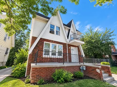15470 Pinehurst St, Detroit, MI 48238