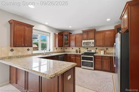 Kitchen - 47079 Brennan Dr, Macomb, MI 48044 photo 1 of 1