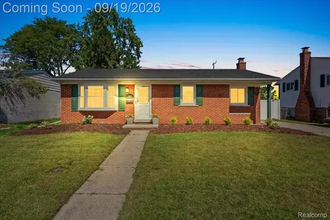 38038 Ross St, Livonia, MI 48154