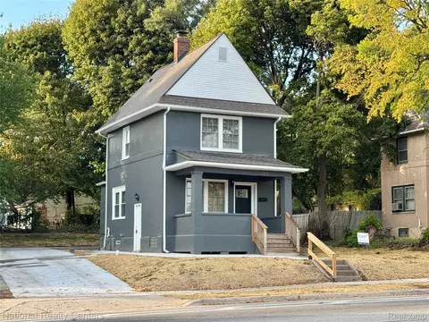 583 N Perry St, Pontiac, MI 48342