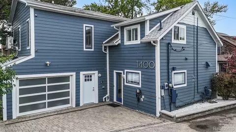 1400 Rossdale Dr, Waterford, MI 48328