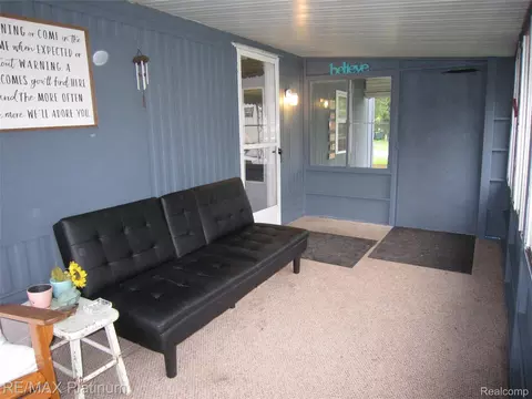 Exterior - 5727 Maunee Dr, Genoa, MI 48843 photo 4 of 9